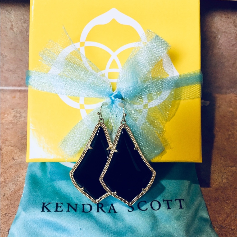 Kendra Scott Alexandra Gold Earrings In Black